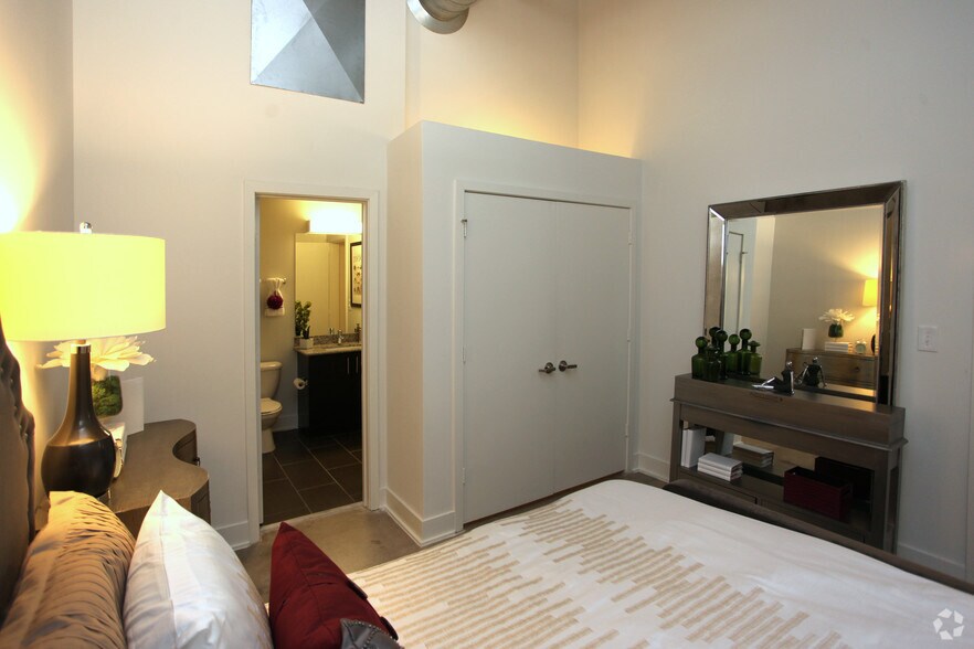 More Photos Of 575 E 4th St, Winston-Salem Apartments For Lease