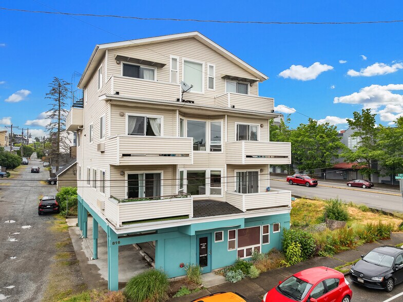 More Photos Of 816 N 38th St, Seattle Apartments For Sale