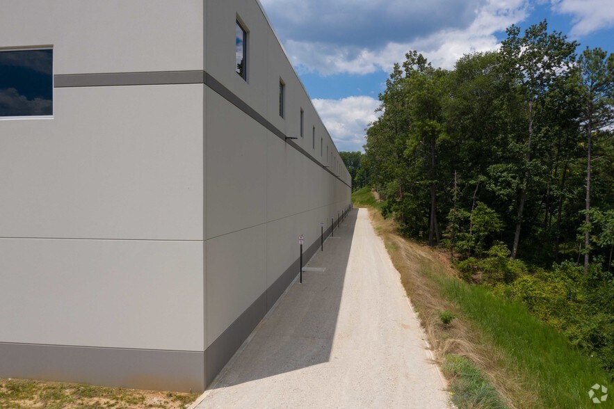 More Photos Of 550 Hartman Rd, Austell Warehouse For Lease