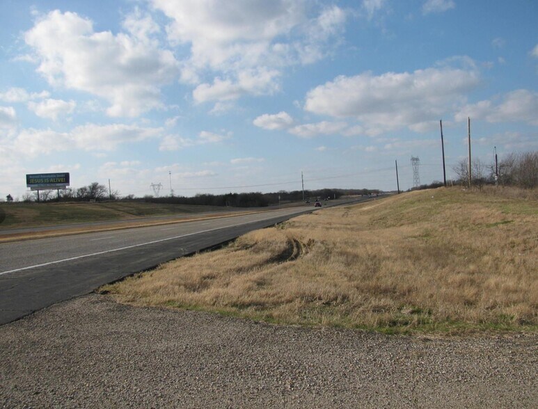More Photos Of 12600 US 82, Savoy Land For Lease