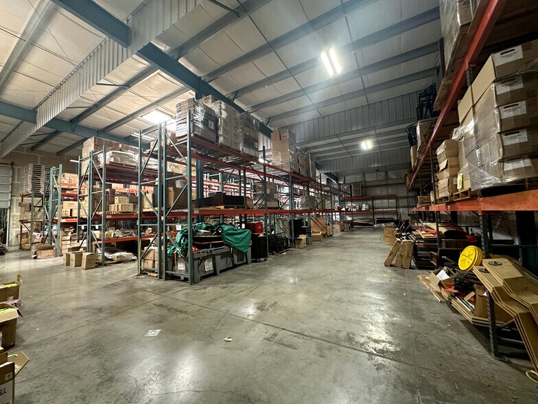 More Photos Of 8685 Portland Rd NE, Salem Industrial For Lease