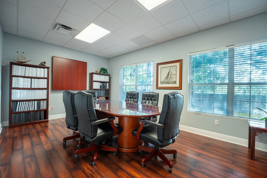 More Photos Of 523 Wekiva Commons Cir, Apopka Office For Sale