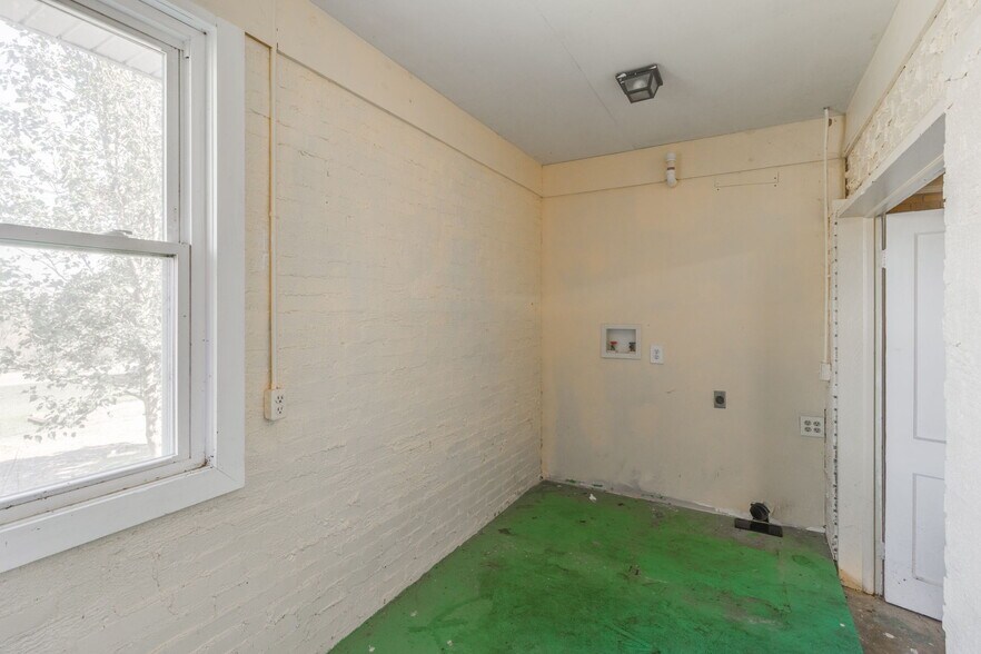 More Photos Of 161 Chapin Rd, Chapin Loft Creative Space For Sale