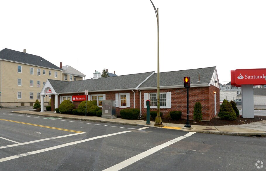 More Photos Of 58 County St, New Bedford Bank For Sale