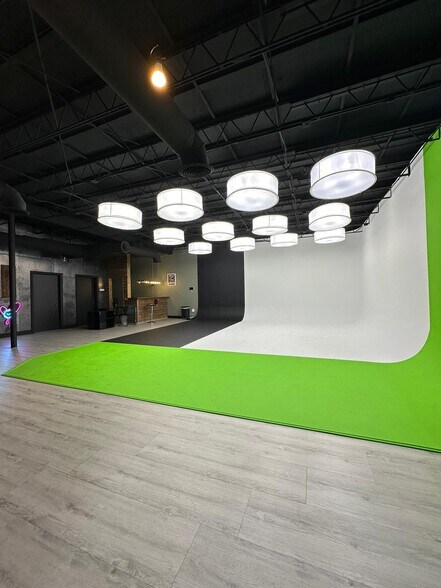 More Photos Of 1235 NW 103rd St, Miami General Retail For Sale