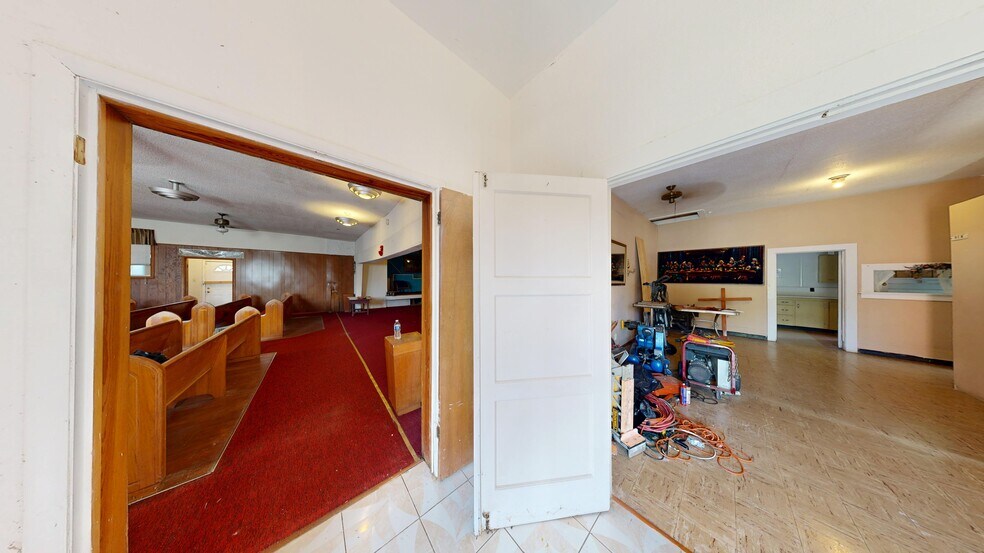 More Photos Of 1107 Spring St, Hot Springs Flex For Lease