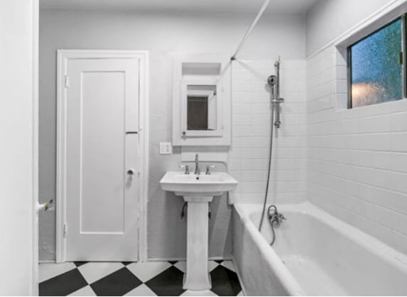 More Photos Of 615 S Columbus Ave, Glendale Apartments For Sale