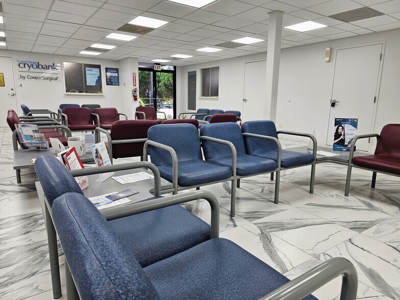 More Photos Of 9765 San Jose Blvd, Jacksonville Medical For Lease