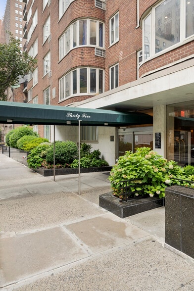 More Photos Of 35 E 35th St, New York Apartments For Lease