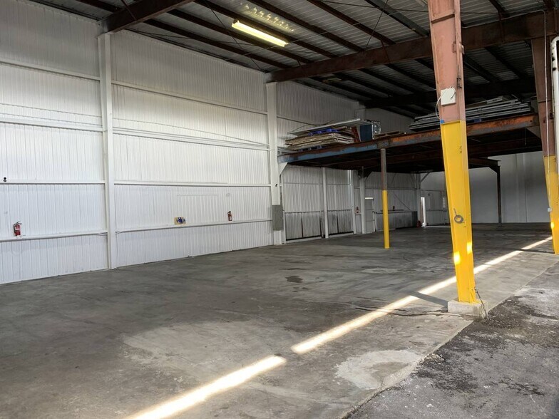 More Photos Of 655 Mapunapuna St, Honolulu Warehouse For Lease