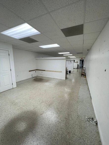 More Photos Of 3815 Bunker Hill Rd, Brentwood Warehouse For Sale