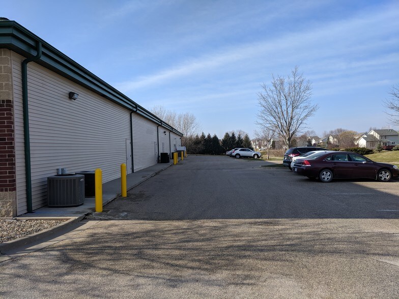 More Photos Of 576 Boyson Rd NE, Cedar Rapids Storefront Retail Office For Lease