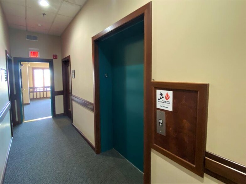 More Photos Of 6728 Loop Rd, Centerville Medical For Sale