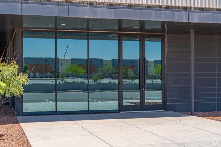 More Photos Of NWC of Route 303 & W Glendale Avenue, Litchfield Park Unknown For Lease