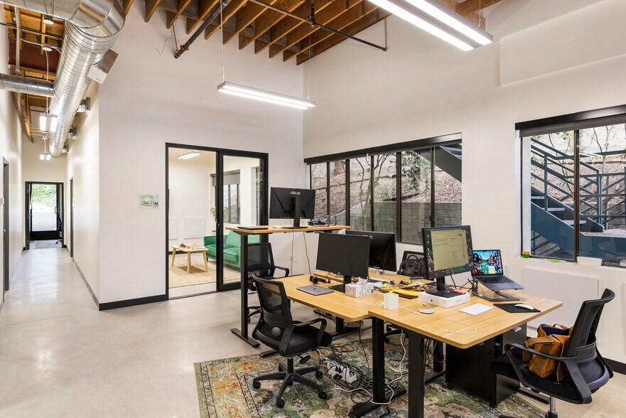 More Photos Of 5839 Green Valley Cir, Culver City Office For Lease