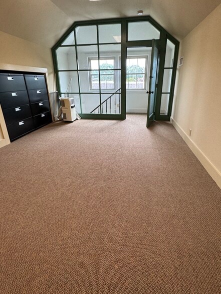 More Photos Of 2347 Christian St, Baton Rouge Office Residential For Lease