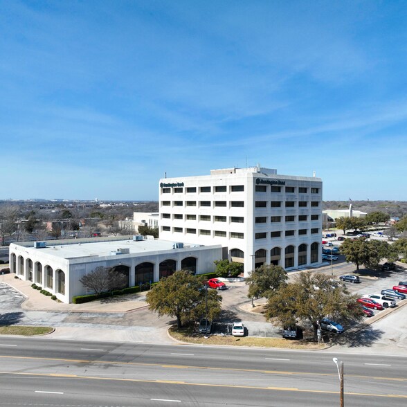 Primary Photo Of 7001 Boulevard 26, North Richland Hills Office For Lease