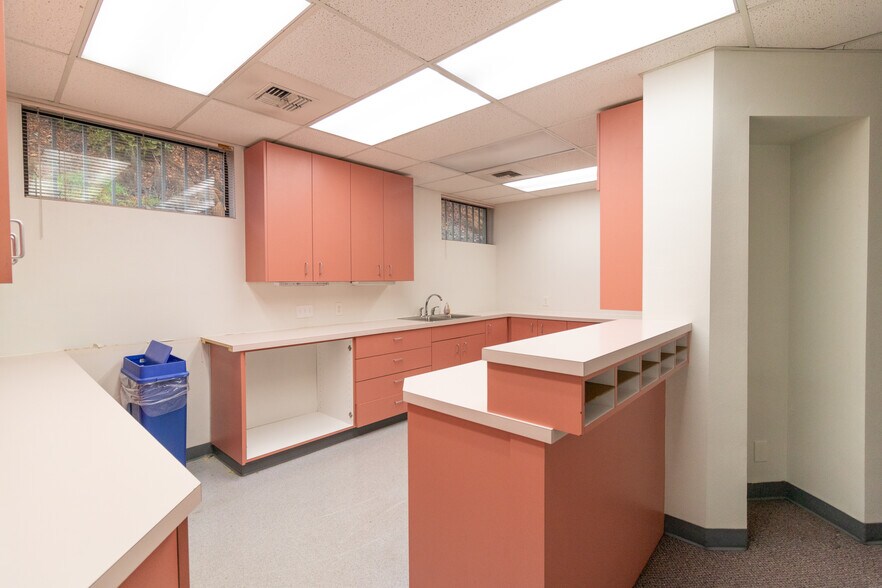 More Photos Of 6610 NE 181st St, Kenmore Medical For Lease