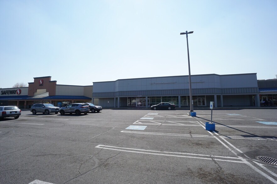 More Photos Of 2112-2204 W Nob Hill Blvd, Yakima Unknown For Lease