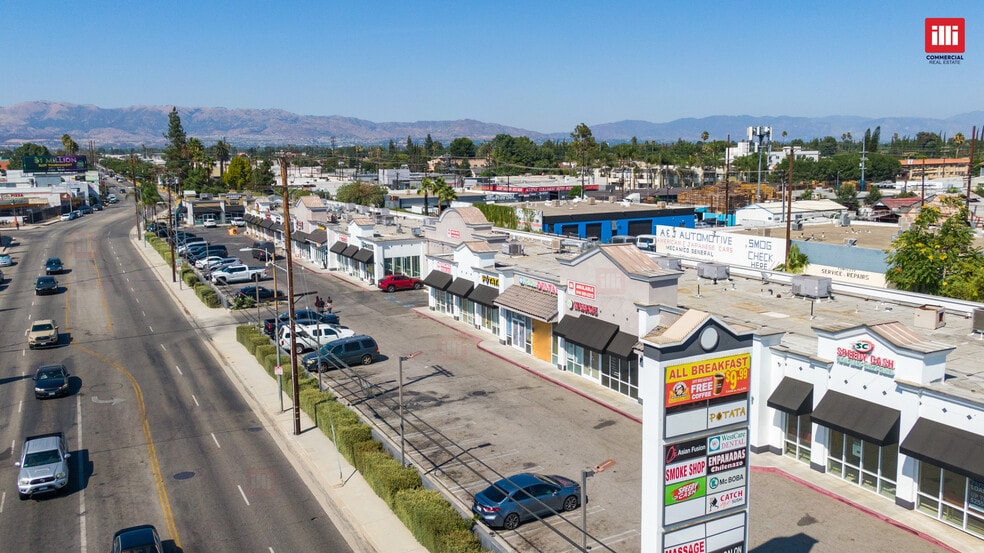 More Photos Of 21355 Sherman Way, Canoga Park Storefront For Lease