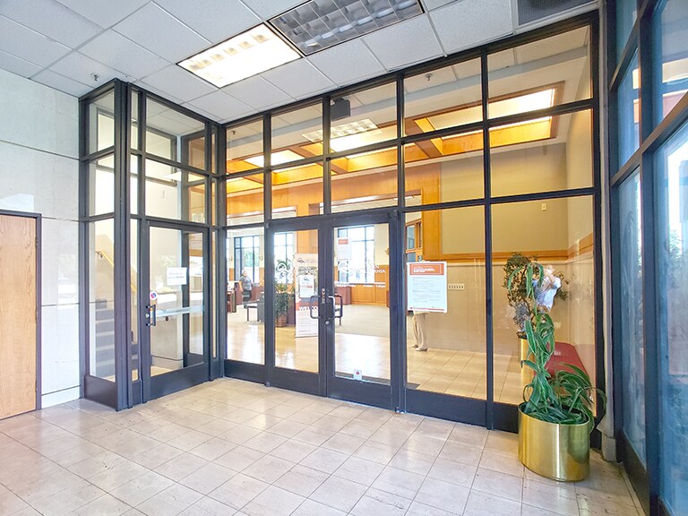 More Photos Of 6001 E Washington Blvd, Commerce Medical For Lease