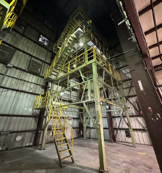 More Photos Of 8615 Golden Spike Ln, Houston Manufacturing For Lease