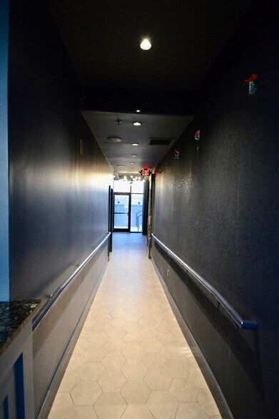 More Photos Of 535 Madison Ave, Covington Office For Lease