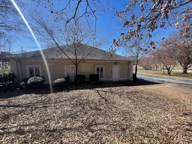 More Photos Of 78 Lynoak Cv, Jackson Medical For Sale