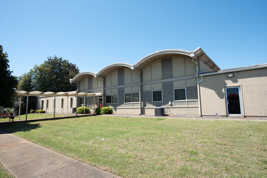 More Photos Of 110 Newton Bridge Rd, Athens Warehouse For Lease