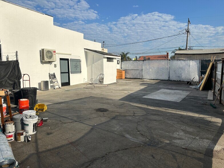 More Photos Of 1667-1671 Anaheim St, Harbor City Storefront Retail Office For Lease