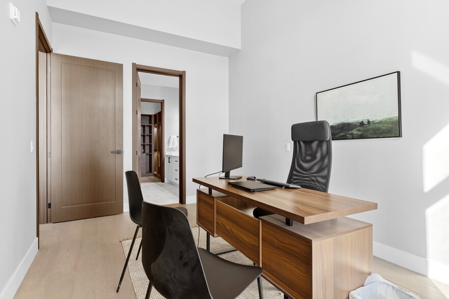 More Photos Of 180 Kanata Av, Ottawa Apartments For Lease