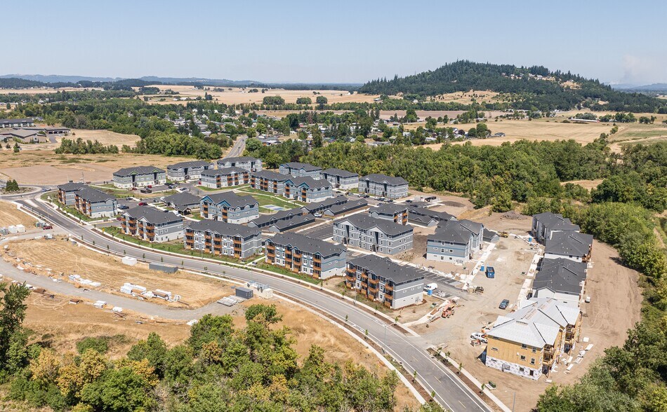 More Photos Of 150 NE Timber Ridge St, Albany Land For Lease