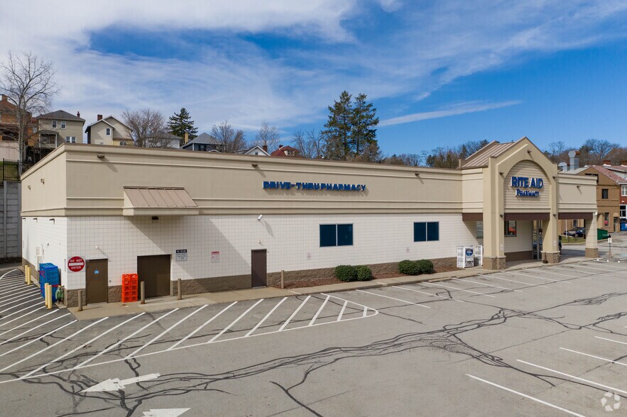 More Photos Of 513 Perry Hwy, Pittsburgh Drugstore For Sale