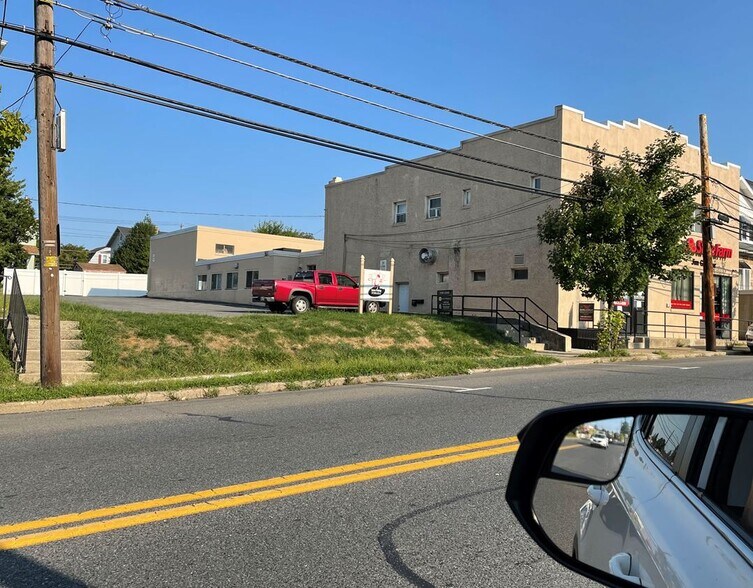 More Photos Of 1057 Main St, Hellertown Office For Sale