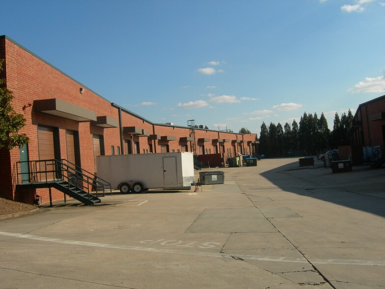 More Photos Of 1005 Alderman Dr, Alpharetta Research And Development For Lease