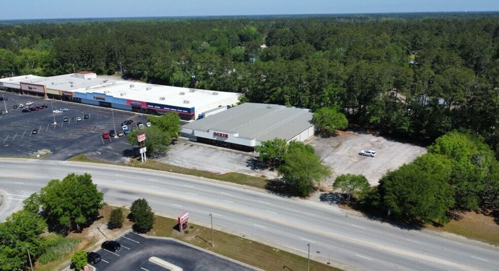 More Photos Of 303 Robertson Blvd, Walterboro General Retail For Sale