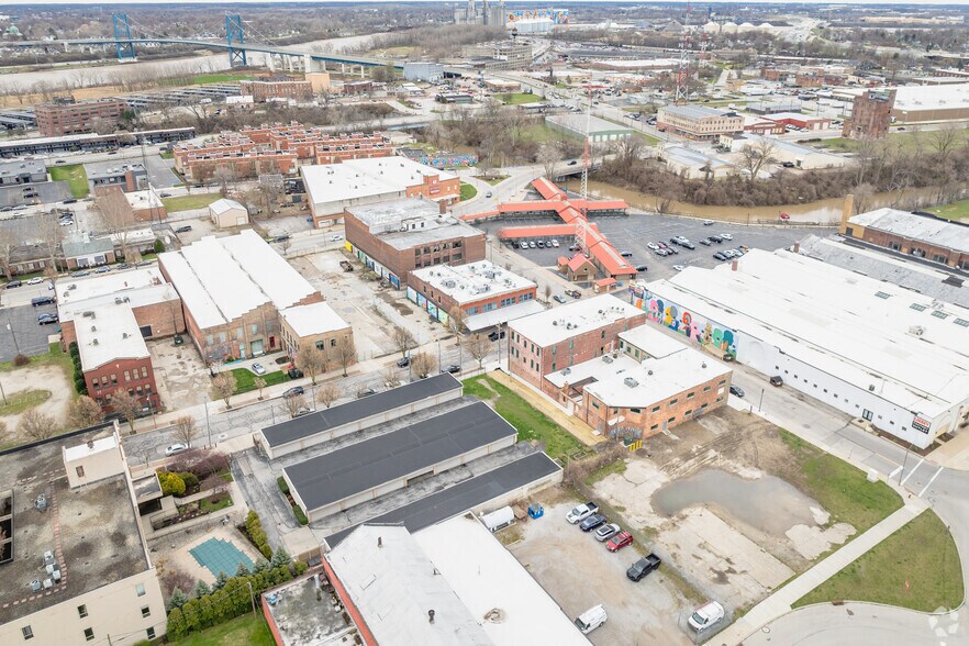 More Photos Of 608 Market St, Toledo Warehouse For Lease