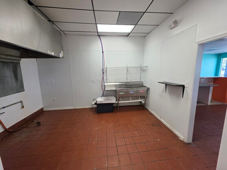 More Photos Of 4201 62nd Ave N, Pinellas Park Office For Lease
