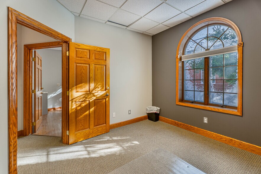 More Photos Of 6490 Main St, Buffalo Medical For Lease