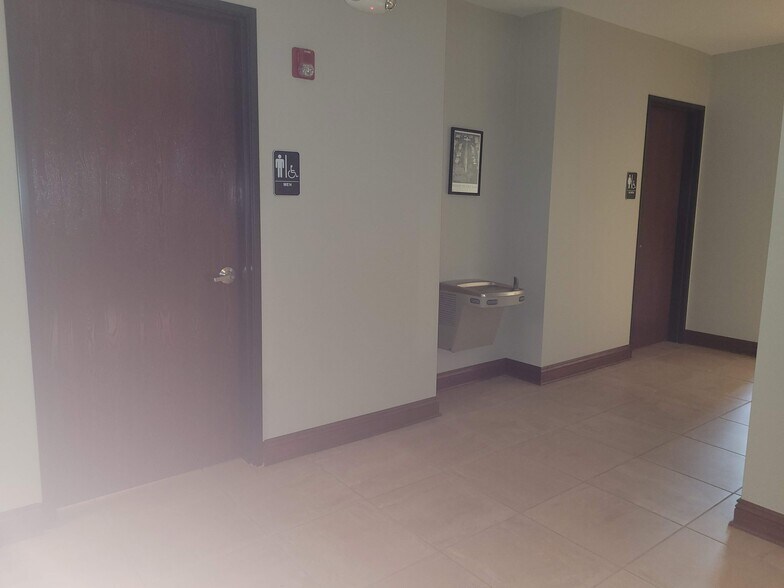 More Photos Of 116 County Line Rd W, Westerville Loft Creative Space For Lease