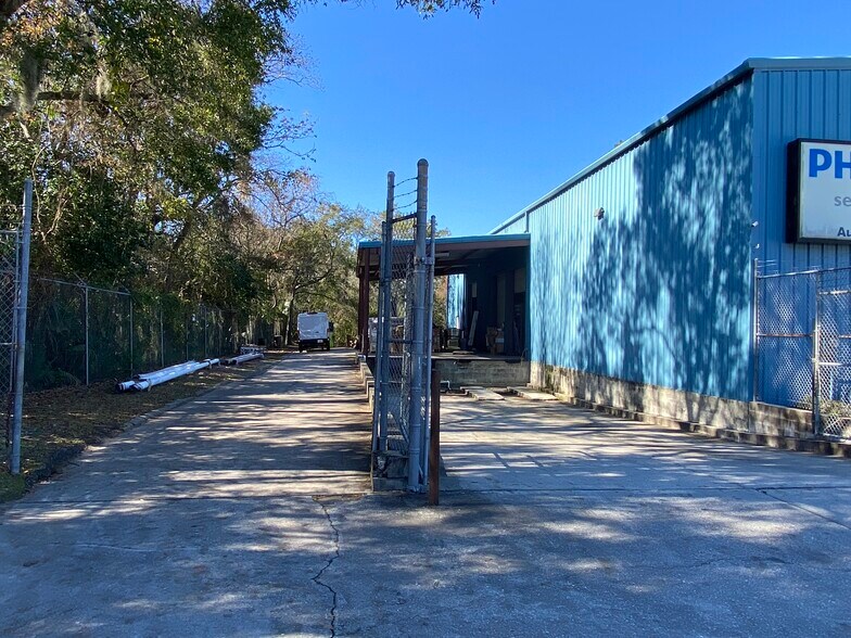 More Photos Of 4580 St Augustine Rd, Jacksonville Warehouse For Sale
