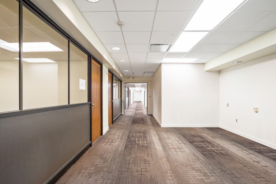 More Photos Of 115 Main St, Seymour General Retail For Sale