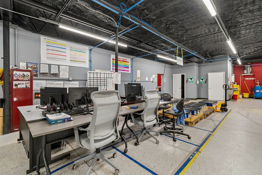 More Photos Of 1760-1770 Calumet St, Clearwater Warehouse For Lease