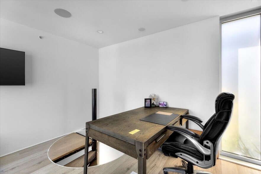 More Photos Of 930-932 Manhattan Beach Blvd, Manhattan Beach Office Residential For Sale