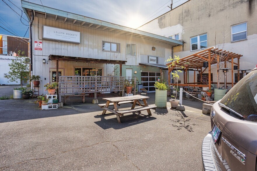 More Photos Of 3425 SE Yamhill St, Portland Loft Creative Space For Sale