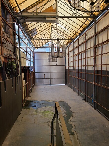 More Photos Of 6356 Hollywood Blvd, Los Angeles Storefront Retail Office For Lease