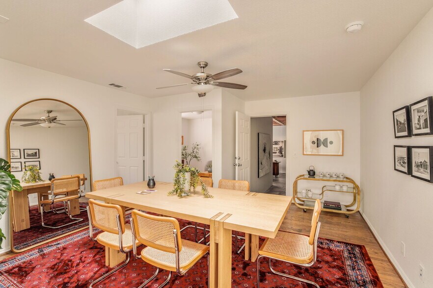 More Photos Of 121 N Avenue 59, Los Angeles Office Residential For Sale
