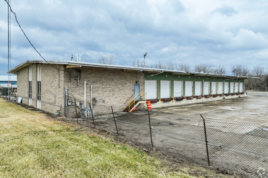 More Photos Of 1336 Matzinger Rd, Toledo Truck Terminal For Lease