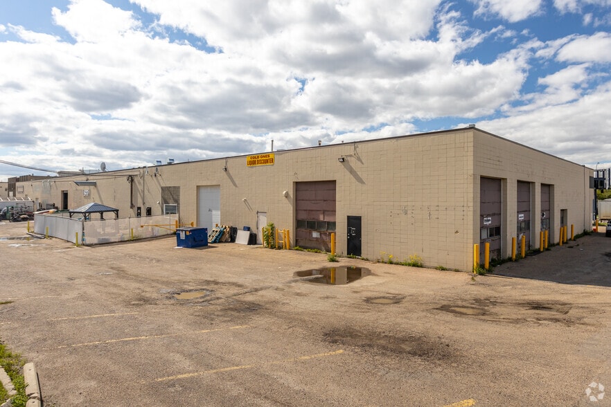 More Photos Of 8303-8317 Argyll Rd NW, Edmonton Showroom For Lease