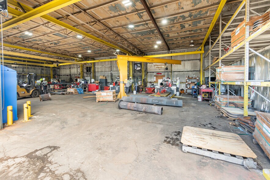 More Photos Of 204 5th St, Orlando Industrial For Sale
